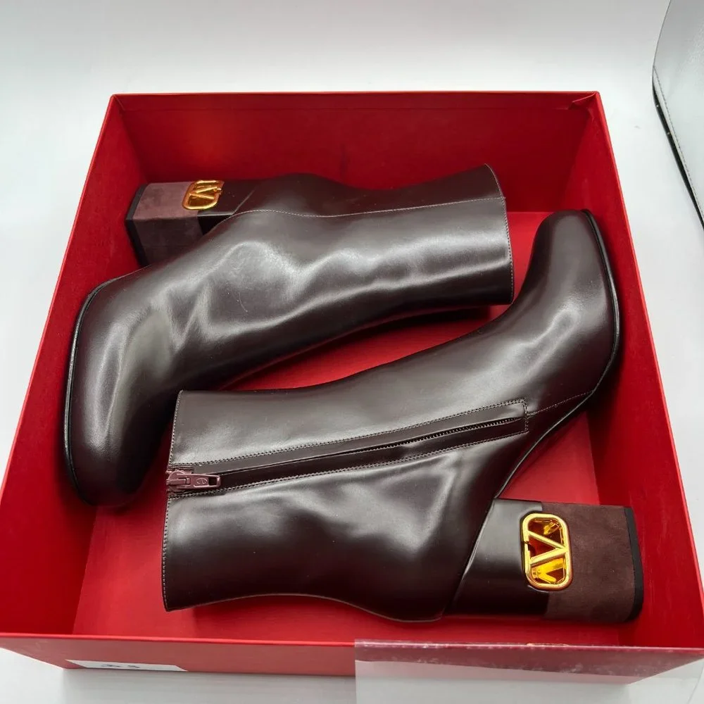 Valentino Garavani VLogo Heritage Leather VLogo-Heel Booties Made in Italy Sz 40 - Picture 14 of 14